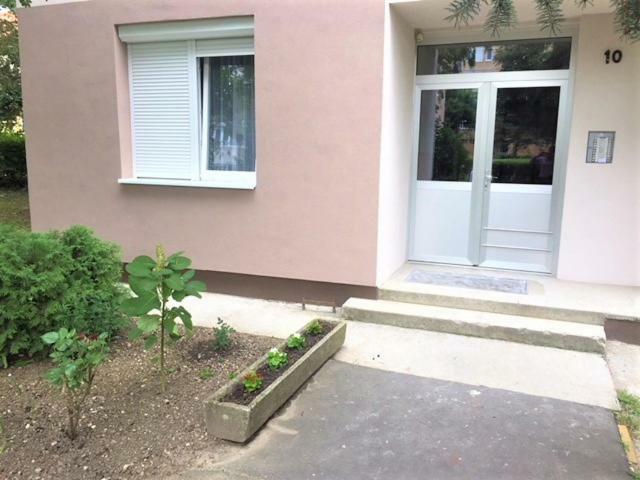 Miracle Apartman Sarvar Apartment Luaran gambar